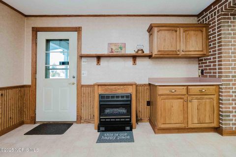 Tiny photo for 712 W Tiffin Street, Fostoria, OH 44830 (MLS # 10002371)