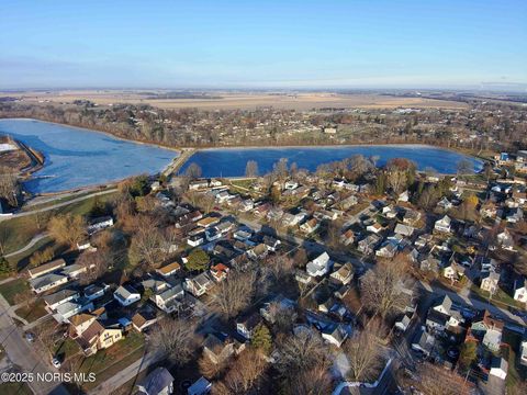 Tiny photo for 712 W Tiffin Street, Fostoria, OH 44830 (MLS # 10002371)