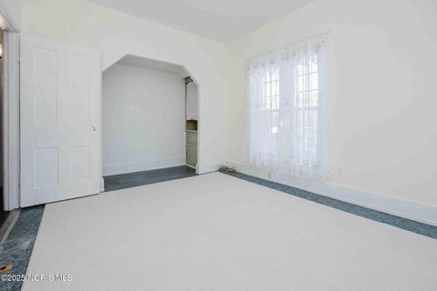 Tiny photo for 712 W Tiffin Street, Fostoria, OH 44830 (MLS # 10002371)