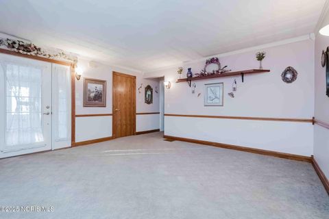 Tiny photo for 712 W Tiffin Street, Fostoria, OH 44830 (MLS # 10002371)