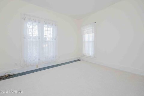 Tiny photo for 712 W Tiffin Street, Fostoria, OH 44830 (MLS # 10002371)