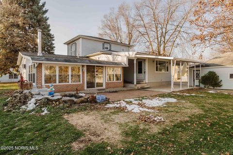 Tiny photo for 712 W Tiffin Street, Fostoria, OH 44830 (MLS # 10002371)