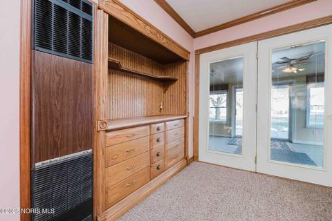 Tiny photo for 712 W Tiffin Street, Fostoria, OH 44830 (MLS # 10002371)