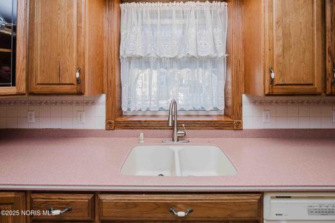 Tiny photo for 712 W Tiffin Street, Fostoria, OH 44830 (MLS # 10002371)