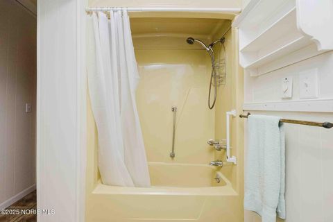 Tiny photo for 712 W Tiffin Street, Fostoria, OH 44830 (MLS # 10002371)