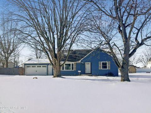 Photo of 830 N Walnut Street, Paulding, OH 45879 (MLS # 10003590)