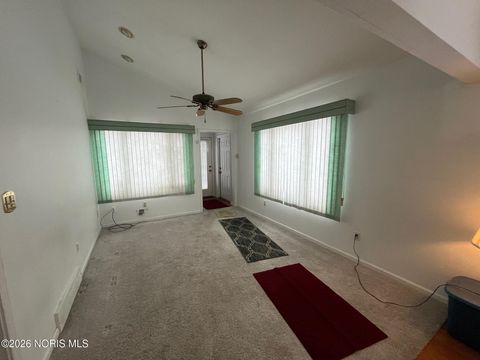 Tiny photo for 6015 Livingston Drive, Toledo, OH 43613 (MLS # 10003749)