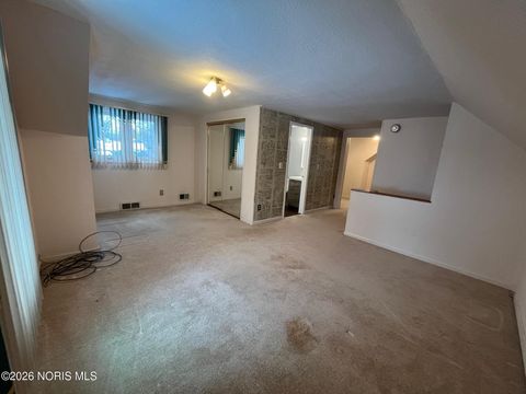 Tiny photo for 6015 Livingston Drive, Toledo, OH 43613 (MLS # 10003749)