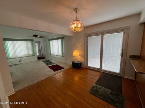 Tiny photo for 6015 Livingston Drive, Toledo, OH 43613 (MLS # 10003749)