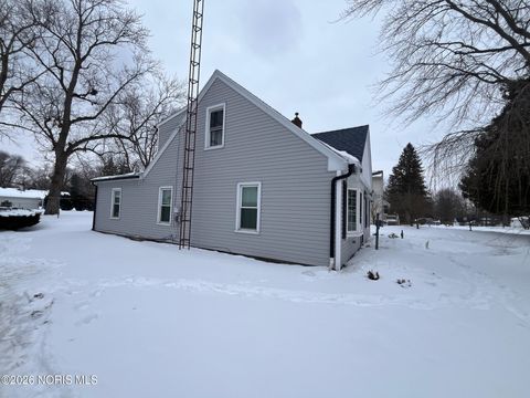 Tiny photo for 6015 Livingston Drive, Toledo, OH 43613 (MLS # 10003749)