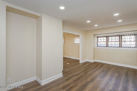 Tiny photo for 5768 Steffens Avenue, Toledo, OH 43623 (MLS # 10003147)