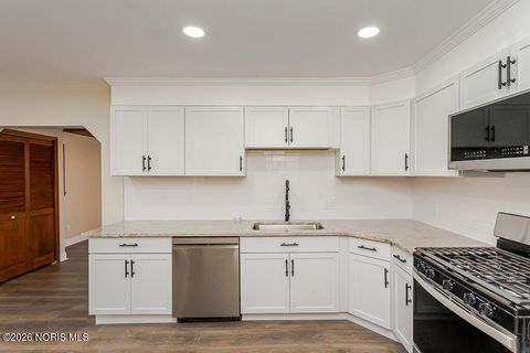 Tiny photo for 5768 Steffens Avenue, Toledo, OH 43623 (MLS # 10003147)