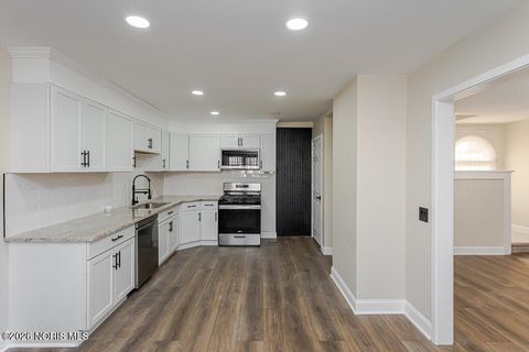 Tiny photo for 5768 Steffens Avenue, Toledo, OH 43623 (MLS # 10003147)