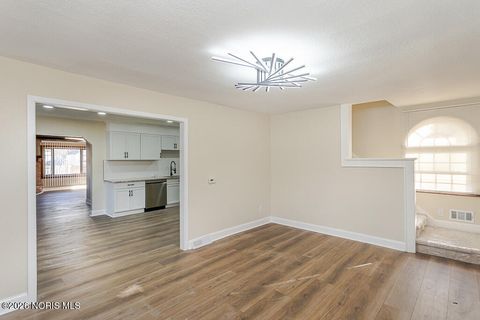 Tiny photo for 5768 Steffens Avenue, Toledo, OH 43623 (MLS # 10003147)