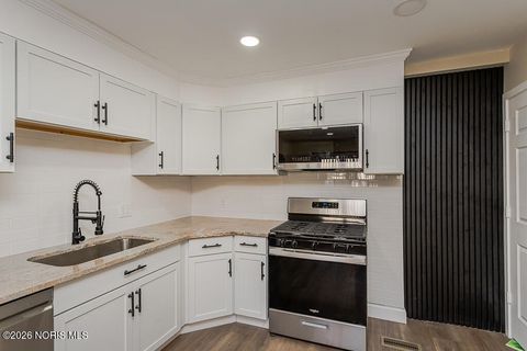 Tiny photo for 5768 Steffens Avenue, Toledo, OH 43623 (MLS # 10003147)