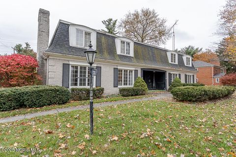 Photo of 3925 Hillandale Road # B1, Ottawa Hills, OH 43606 (MLS # 10001227)