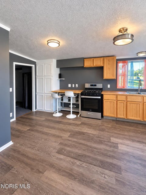 Tiny photo for 6139 Dorr Street, Toledo, OH 43615 (MLS # 10014377)
