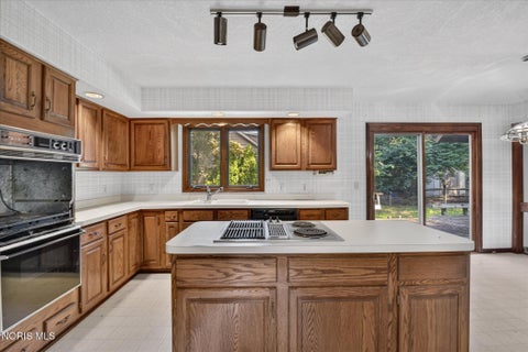 Tiny photo for 7238 Candlewood Lane, Sylvania, OH 43560 (MLS # 10012567)
