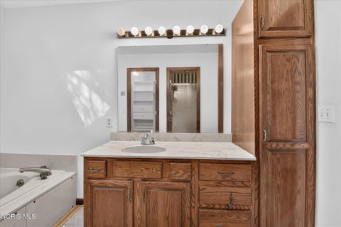 Tiny photo for 7238 Candlewood Lane, Sylvania, OH 43560 (MLS # 10012567)