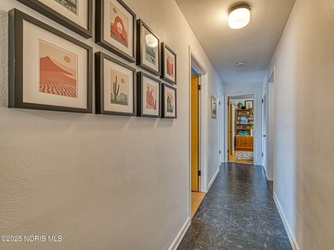 Tiny photo for 4910 W Sylvania Avenue, Toledo, OH 43623 (MLS # 10002664)