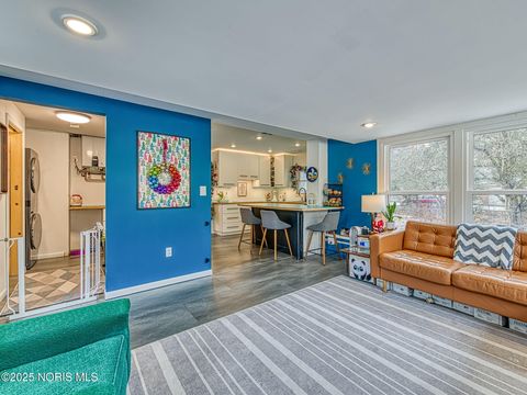 Tiny photo for 4910 W Sylvania Avenue, Toledo, OH 43623 (MLS # 10002664)