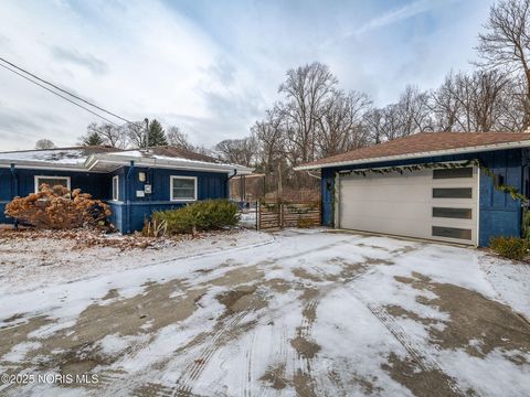 Tiny photo for 4910 W Sylvania Avenue, Toledo, OH 43623 (MLS # 10002664)