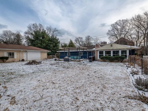 Tiny photo for 4910 W Sylvania Avenue, Toledo, OH 43623 (MLS # 10002664)