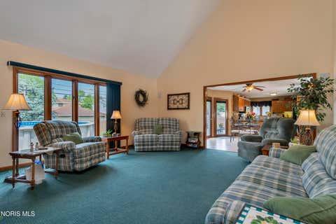 Tiny photo for 5859 Reinwood Drive, Toledo, OH 43613 (MLS # 10009379)