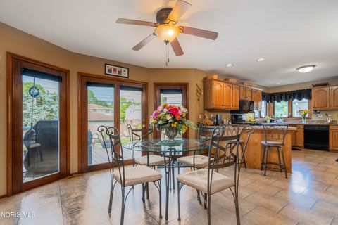 Tiny photo for 5859 Reinwood Drive, Toledo, OH 43613 (MLS # 10009379)