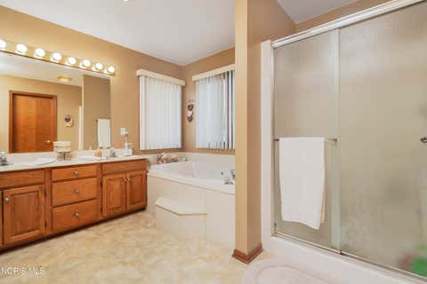 Tiny photo for 5859 Reinwood Drive, Toledo, OH 43613 (MLS # 10009379)