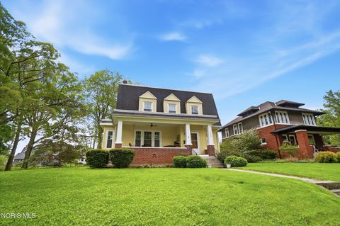 Photo of 303 Campus Drive, Bluffton, OH 45817 (MLS # 10006163)