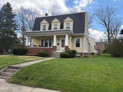 Photo of 303 Campus Drive, Bluffton, OH 45817 (MLS # 10006163)