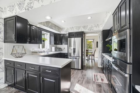 Tiny photo for 6911 Milrose Lane, Toledo, OH 43617 (MLS # 10007366)