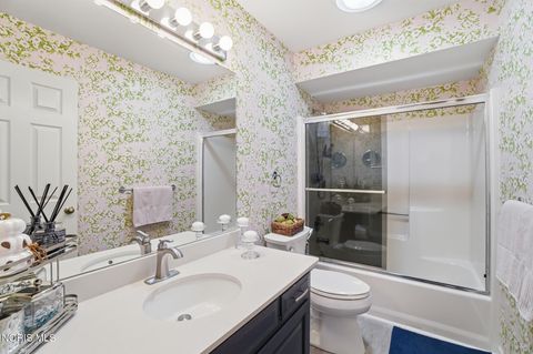 Tiny photo for 6911 Milrose Lane, Toledo, OH 43617 (MLS # 10007366)