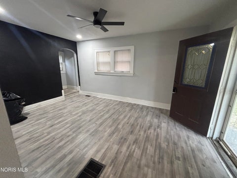Tiny photo for 1949 Talbot Street, Toledo, OH 43613 (MLS # 10014730)
