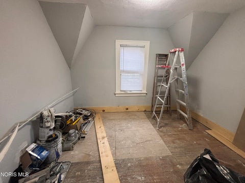 Tiny photo for 1949 Talbot Street, Toledo, OH 43613 (MLS # 10014730)