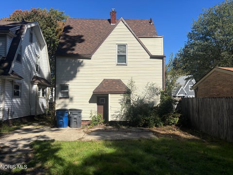 Tiny photo for 1949 Talbot Street, Toledo, OH 43613 (MLS # 10014730)