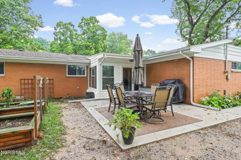 Tiny photo for 2216 Heatherwood Drive, Toledo, OH 43614 (MLS # 10013104)