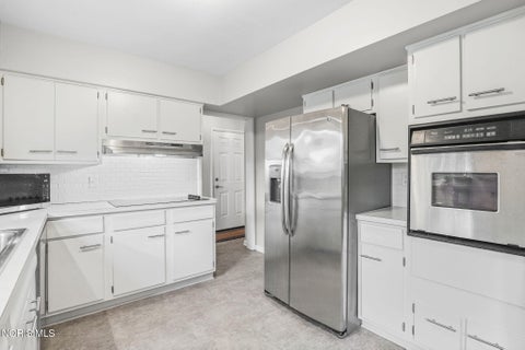 Tiny photo for 2216 Heatherwood Drive, Toledo, OH 43614 (MLS # 10013104)