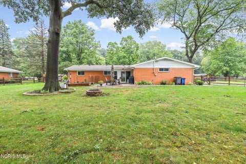 Tiny photo for 2216 Heatherwood Drive, Toledo, OH 43614 (MLS # 10013104)