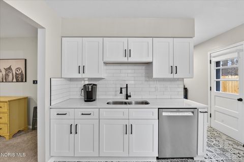 Tiny photo for 4740 N Mccord Road, Sylvania, OH 43560 (MLS # 10004330)