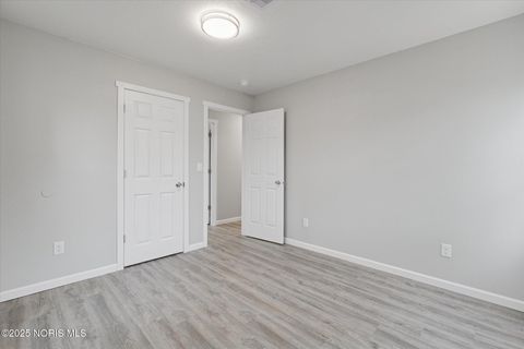 Tiny photo for 1462 Holmes Street, Toledo, OH 43605 (MLS # 10001903)