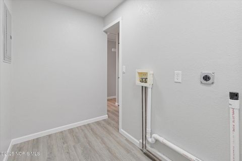 Tiny photo for 1462 Holmes Street, Toledo, OH 43605 (MLS # 10001903)