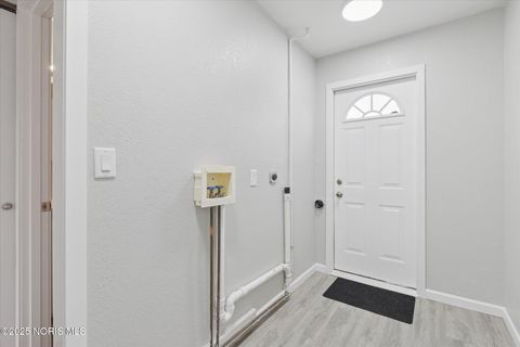 Tiny photo for 1462 Holmes Street, Toledo, OH 43605 (MLS # 10001903)