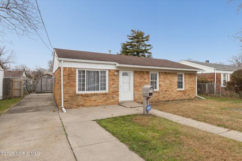 Tiny photo for 1462 Holmes Street, Toledo, OH 43605 (MLS # 10001903)