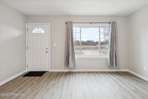 Tiny photo for 1462 Holmes Street, Toledo, OH 43605 (MLS # 10001903)