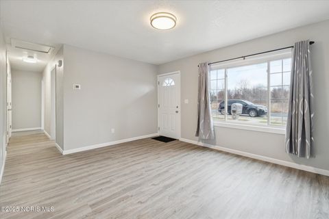 Tiny photo for 1462 Holmes Street, Toledo, OH 43605 (MLS # 10001903)