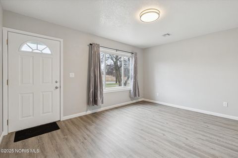 Tiny photo for 1462 Holmes Street, Toledo, OH 43605 (MLS # 10001903)