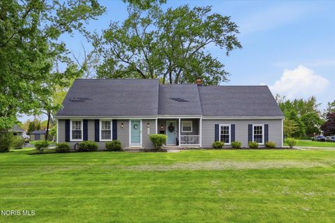 Photo of 5809 Wakefield Drive, Sylvania, OH 43560 (MLS # 10007567)