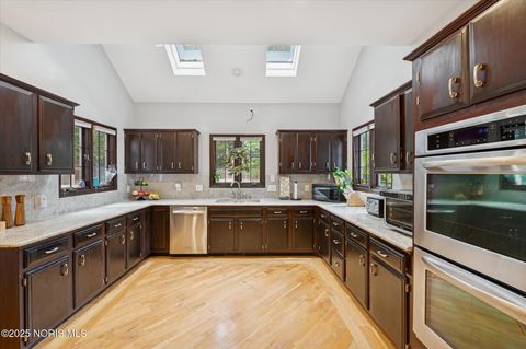 Tiny photo for 5539 Ginger Tree Lane, Toledo, OH 43623 (MLS # 10000270)
